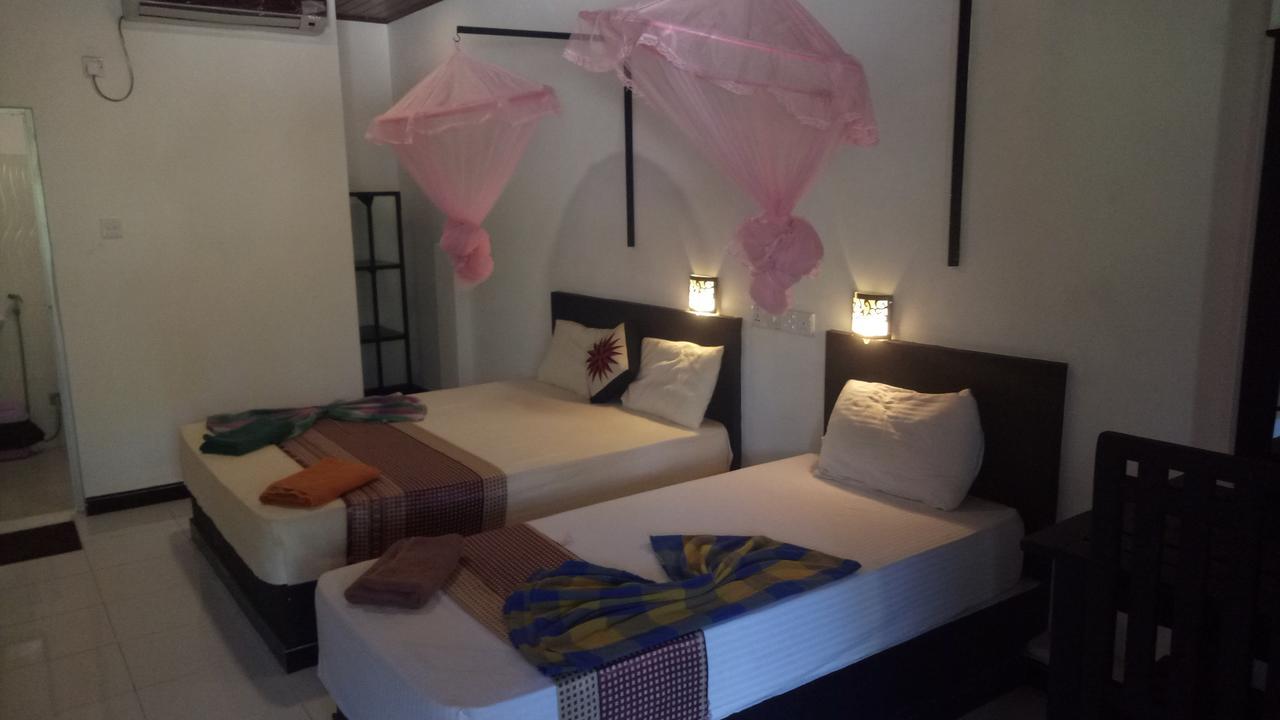 Golden Beach Inn Trincomalee Eksteriør bilde