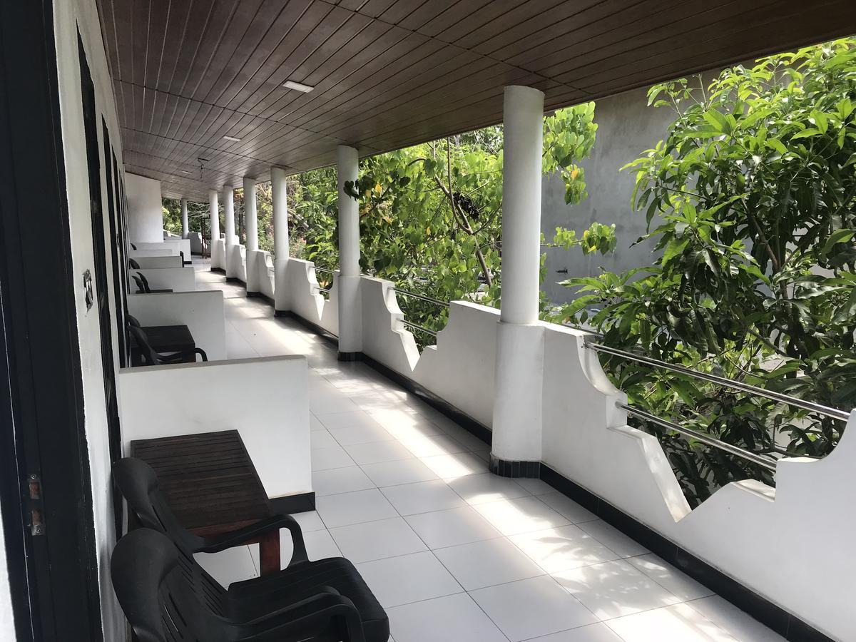Golden Beach Inn Trincomalee Eksteriør bilde