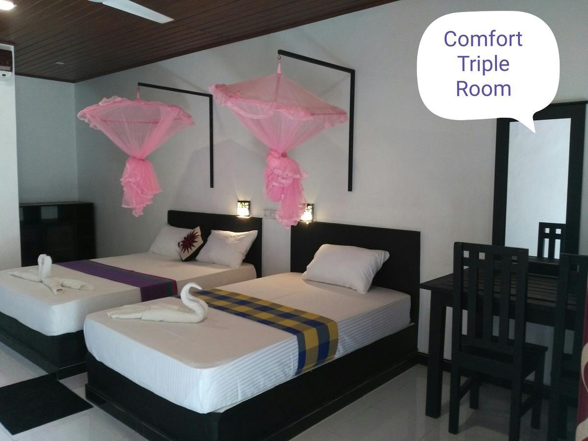 Golden Beach Inn Trincomalee Eksteriør bilde