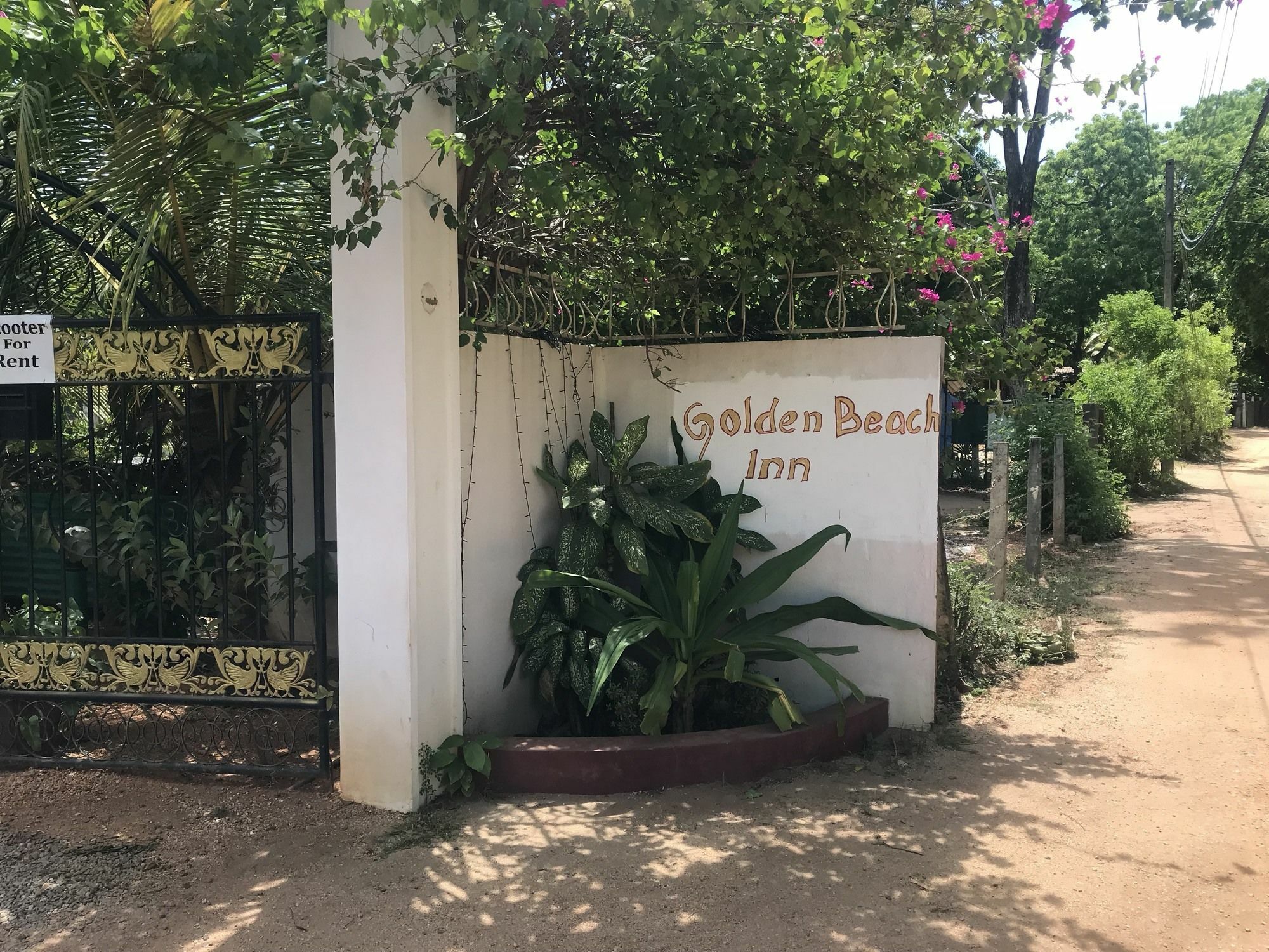 Golden Beach Inn Trincomalee Eksteriør bilde